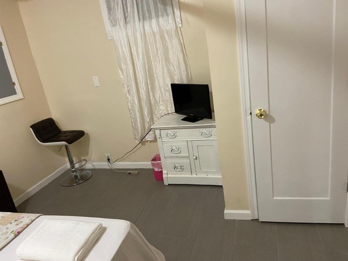 A Private Room In Queens New York Eksteriør bilde